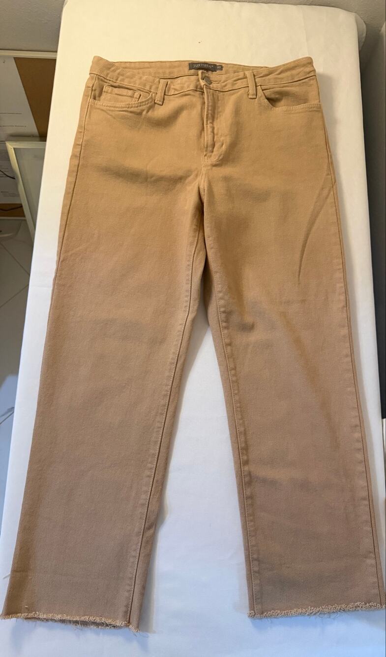 JUST USA Women’s Tan Straight Leg Raw Hem Stretch Jeans Size 32